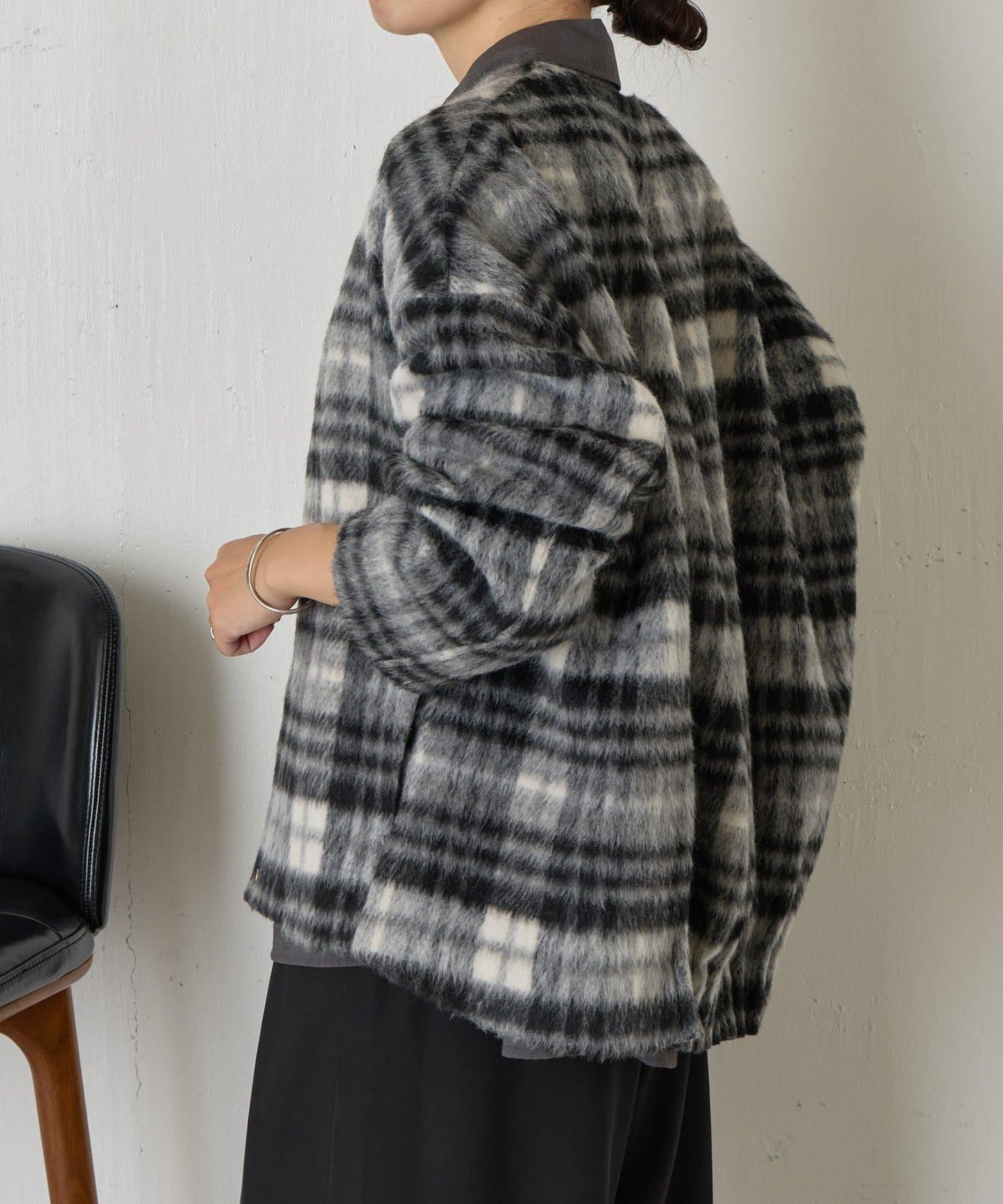 下襬褶飾短款夾克