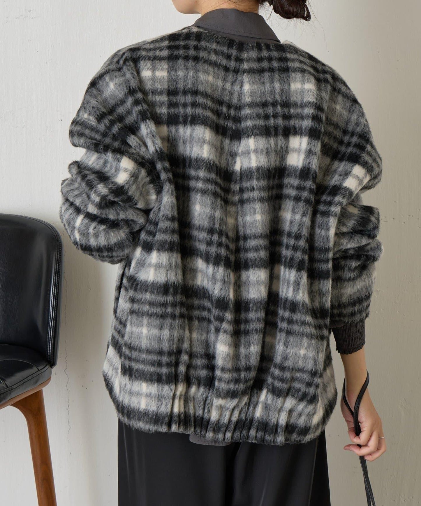 下襬褶飾短款夾克