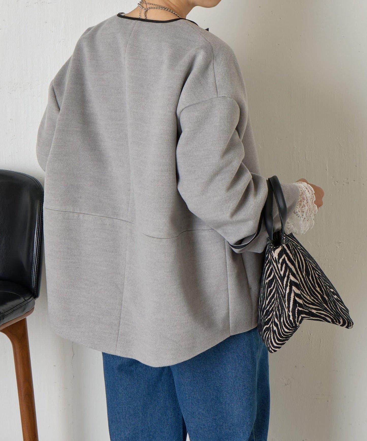 拼接線條繭型大衣