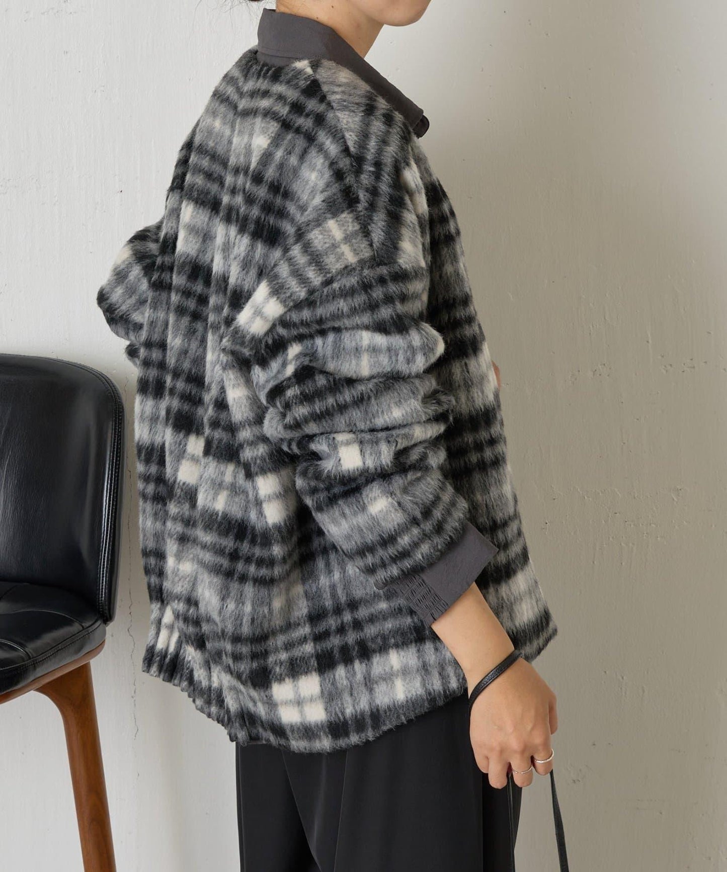 下襬褶飾短款夾克