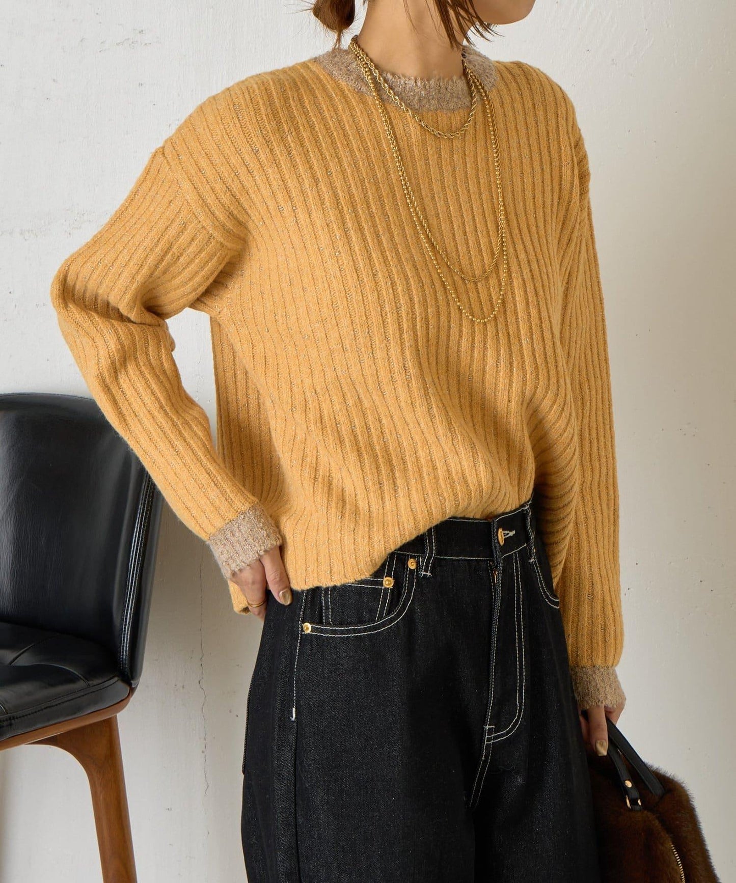 領口袖口拼色條紋亮絲針織衫