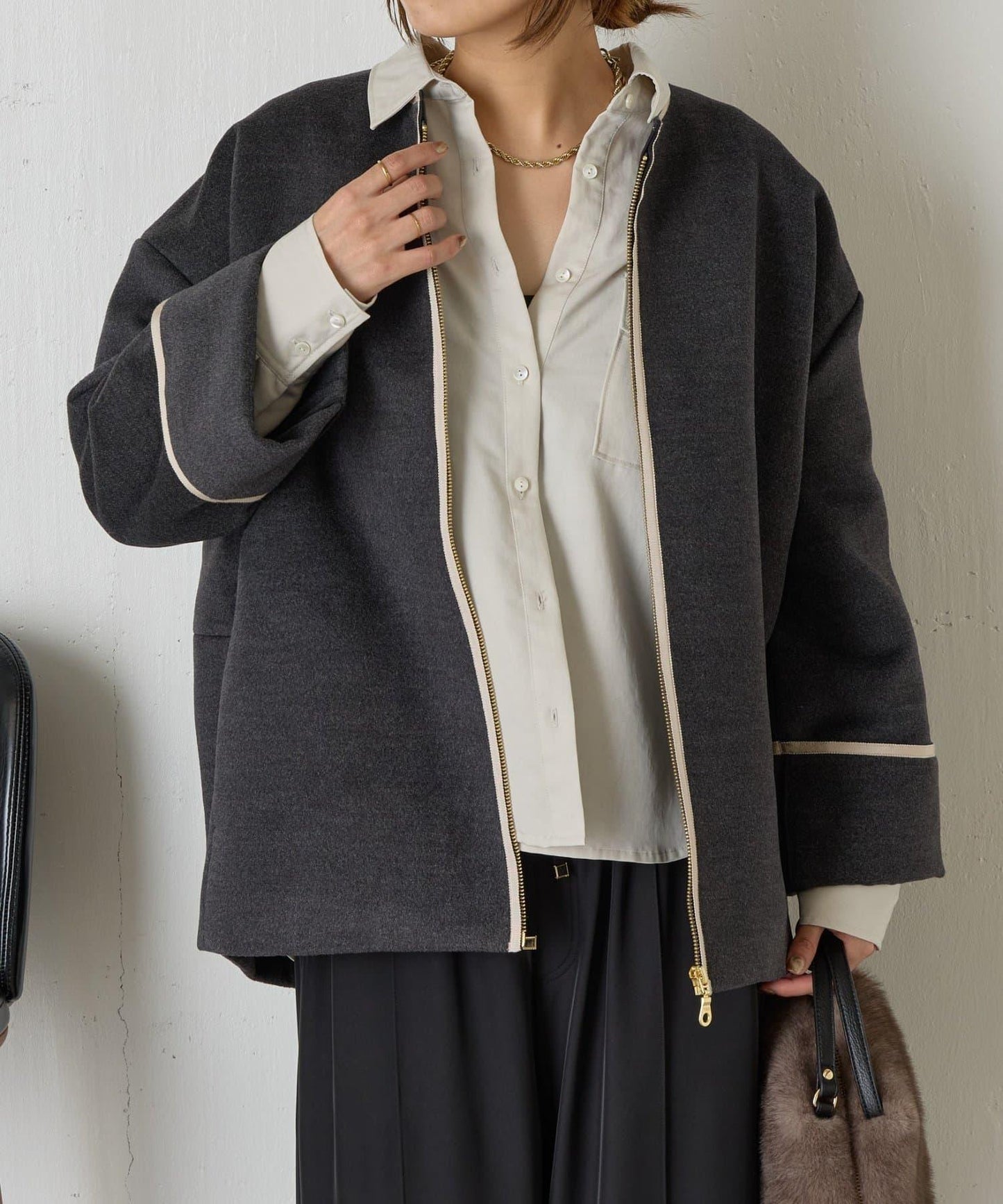 拼接線條繭型大衣