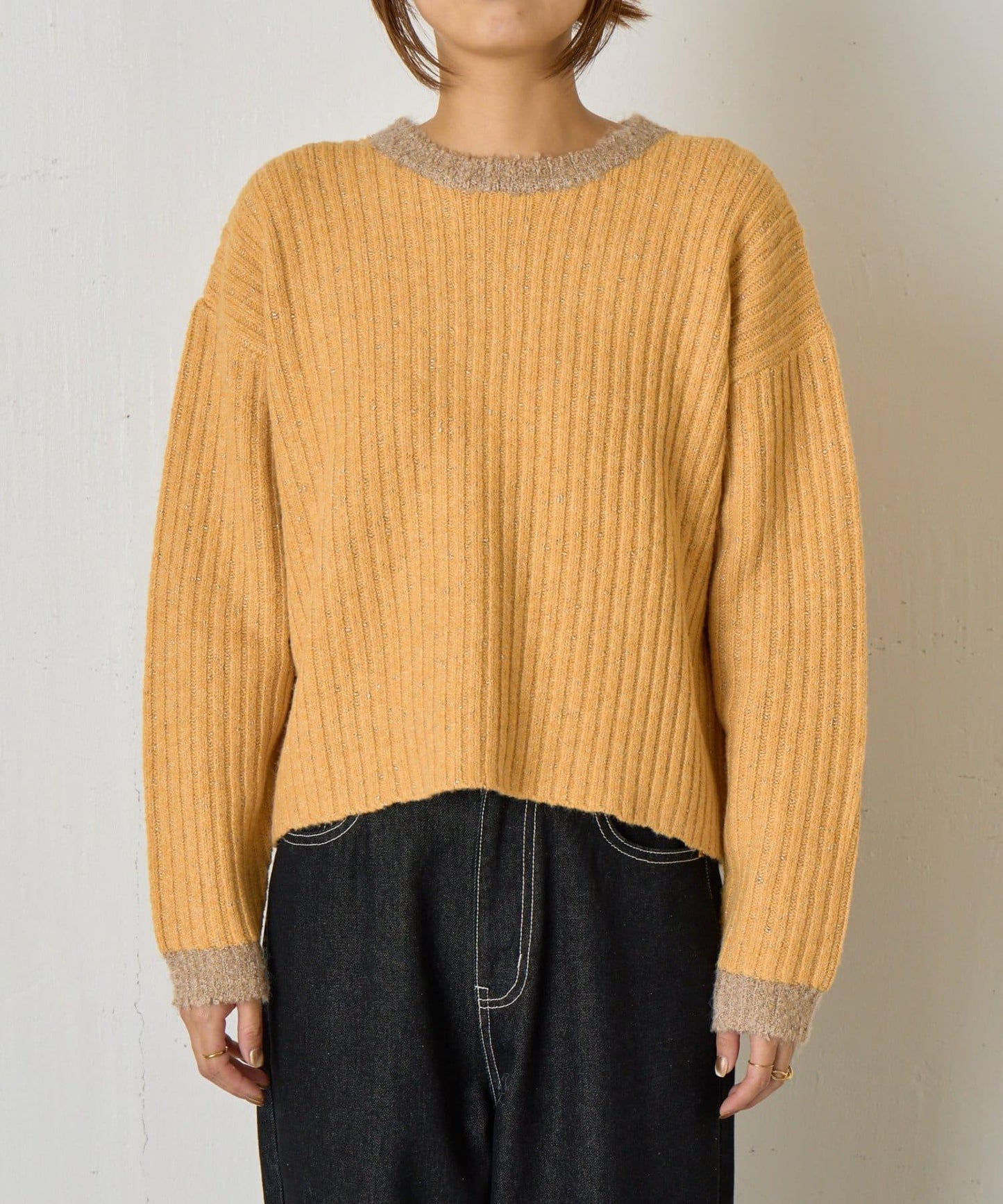 領口袖口拼色條紋亮絲針織衫