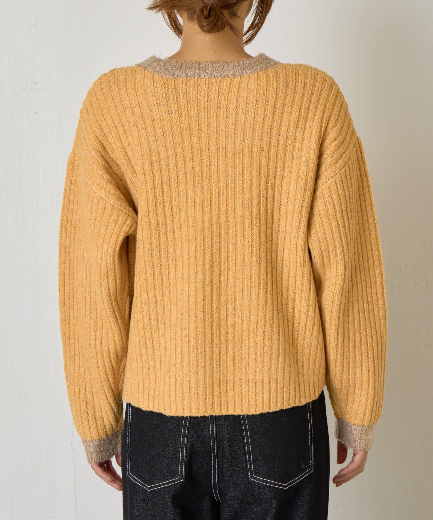 領口袖口拼色條紋亮絲針織衫