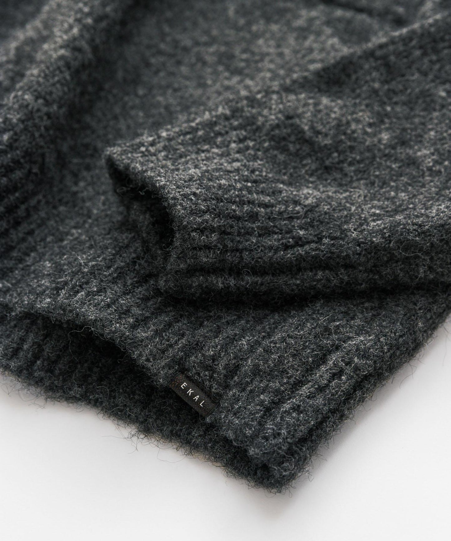 毛絨針織翻領套頭衫