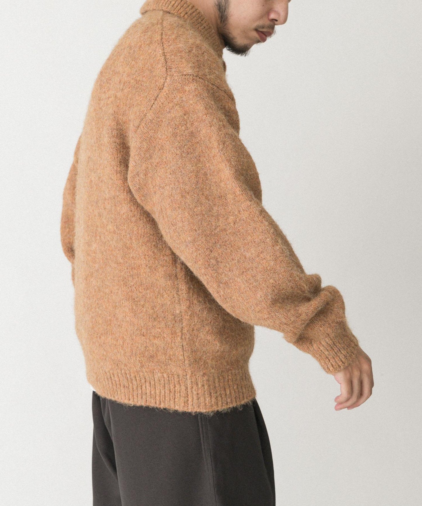 毛絨針織翻領套頭衫