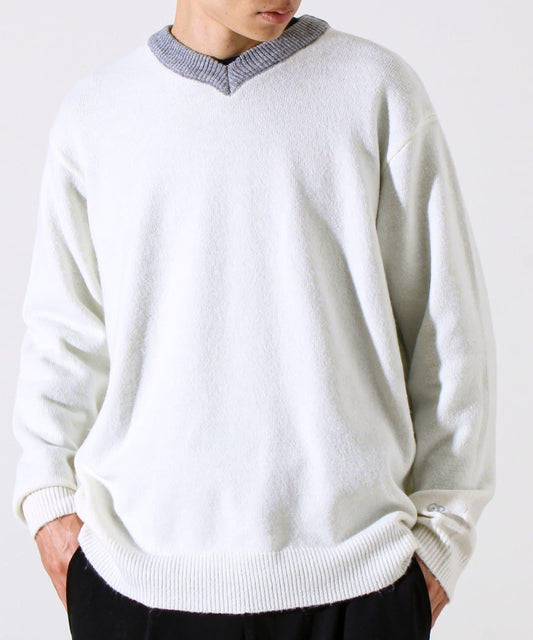 【配色羅紋點綴的優雅針織衫】GR刺繡 淺V領套頭針織衫