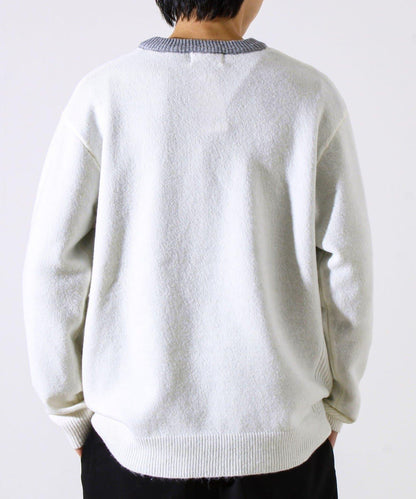 【配色羅紋點綴的優雅針織衫】GR刺繡 淺V領套頭針織衫