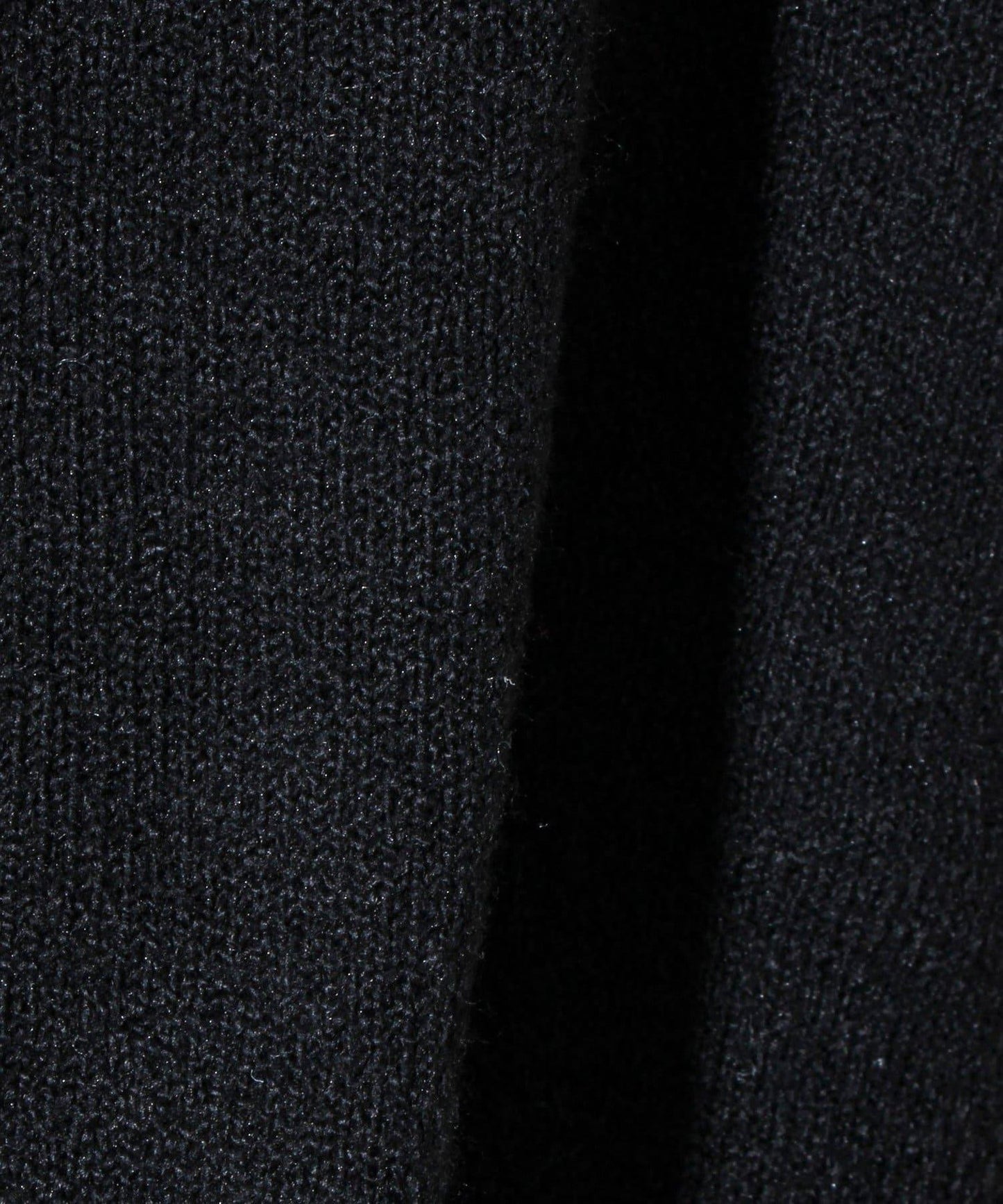 【配色羅紋點綴的優雅針織衫】GR刺繡 淺V領套頭針織衫