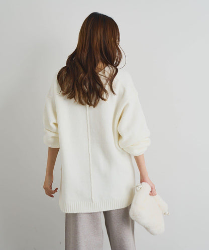 人氣單品・柔軟輕盈穿著感受 仿犛牛絨V領針織衫