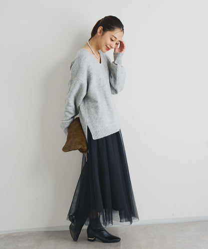 人氣單品・柔軟輕盈穿著感受 仿犛牛絨V領針織衫