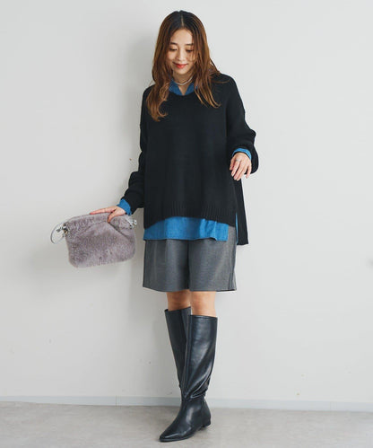 人氣單品・柔軟輕盈穿著感受 仿犛牛絨V領針織衫