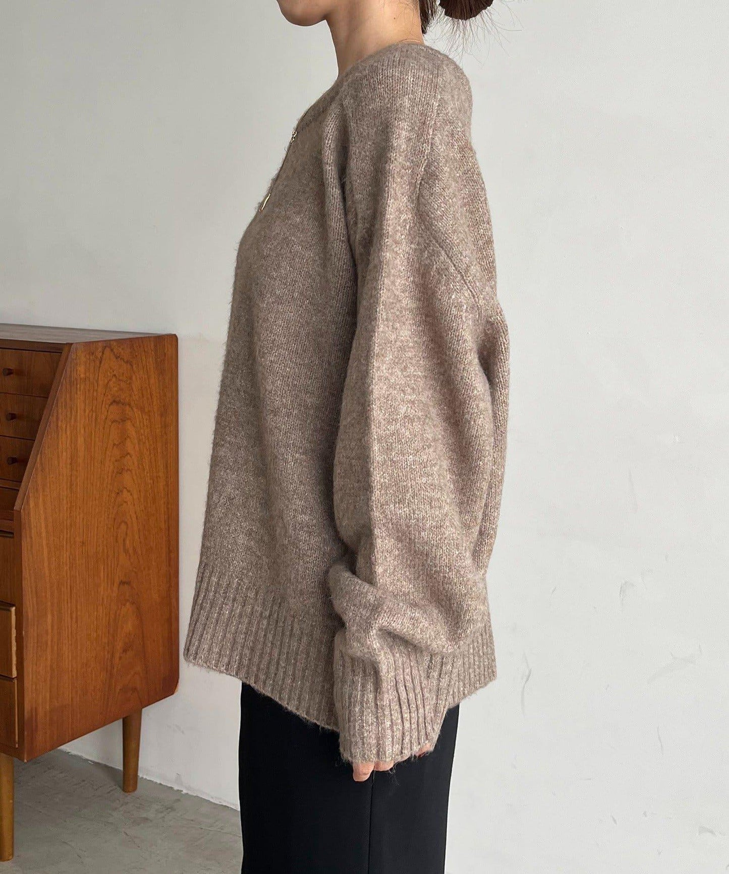 【前後兩穿】柔軟蓬鬆兩穿V領針織衫