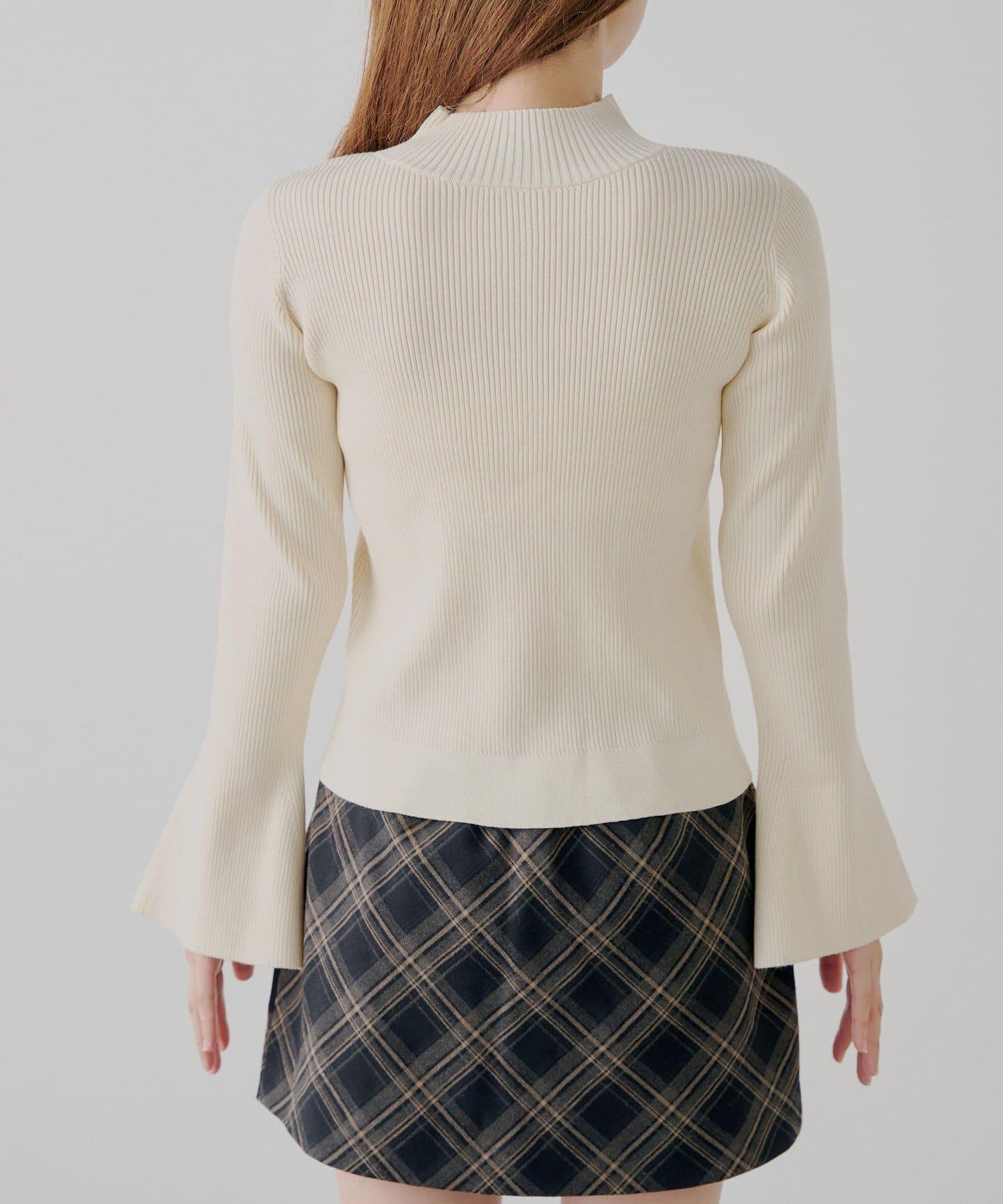 【SALON by Chico】喇叭袖不規則羅紋紐釦針織衫