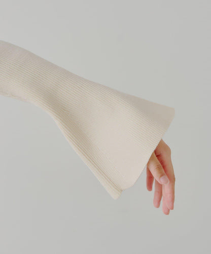 【SALON by Chico】喇叭袖不規則羅紋紐釦針織衫