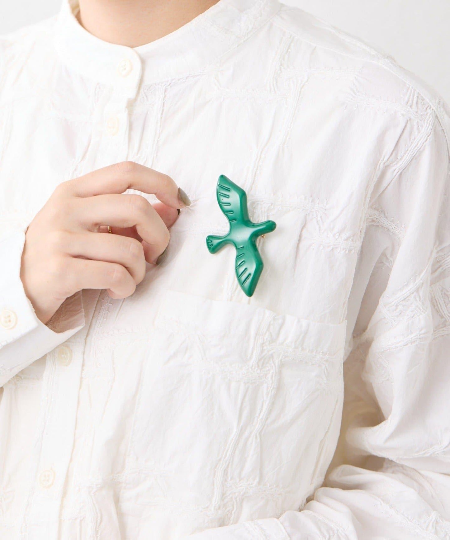 【ear PAPILLONNER】展翅飛鳥胸針