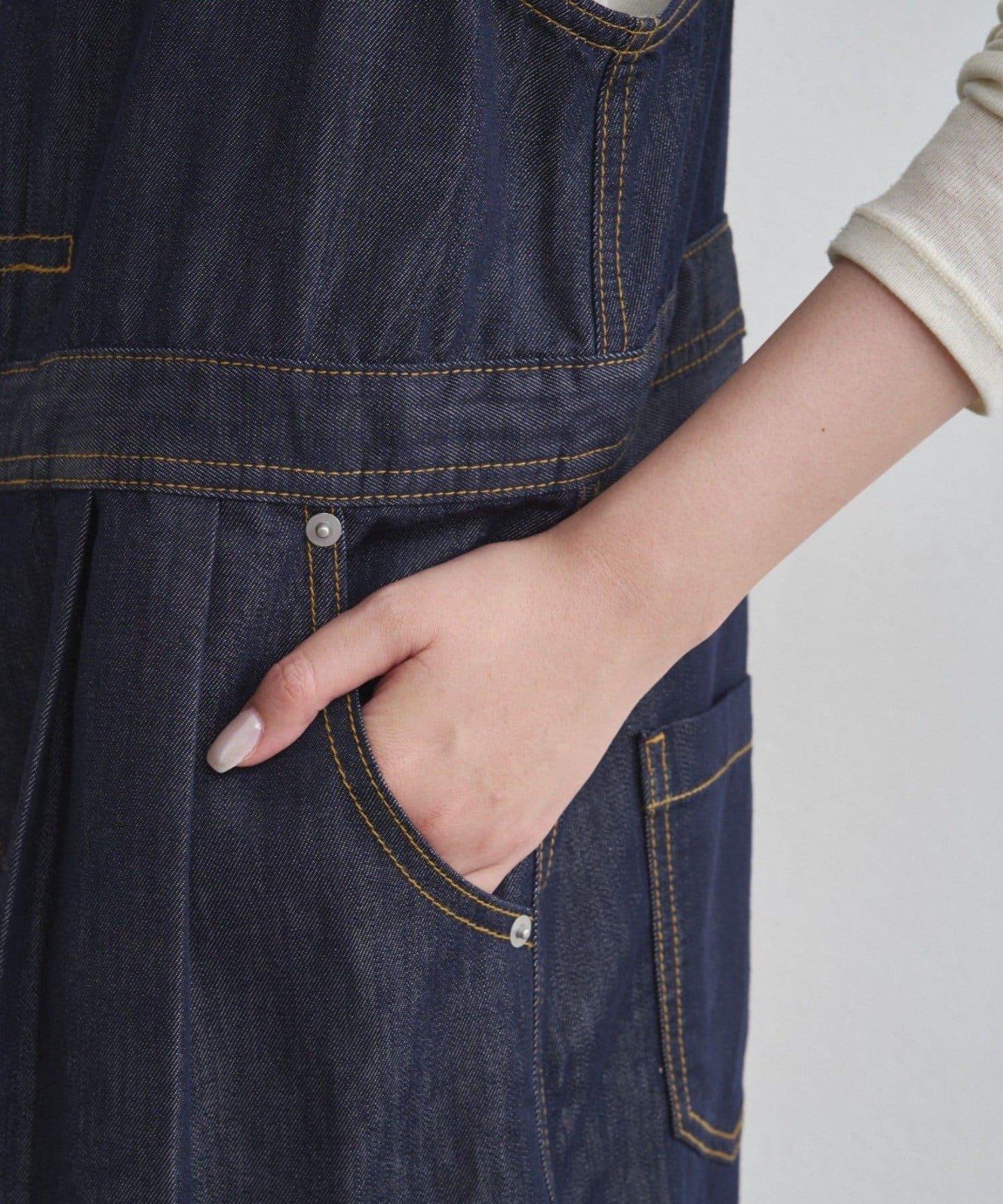 牛仔吊帶連體褲