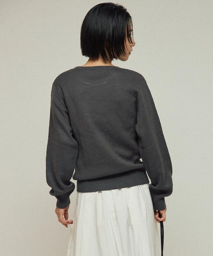 仿衛衣風動物提花針織衫