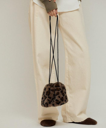 仿皮草迷你束口包