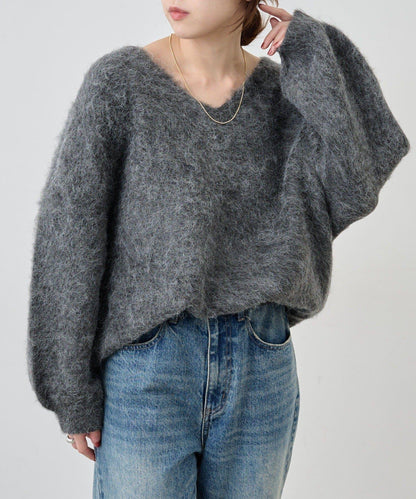 毛絨V領套頭衫