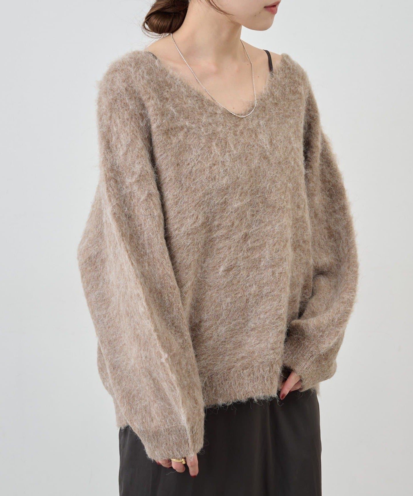 毛絨V領套頭衫