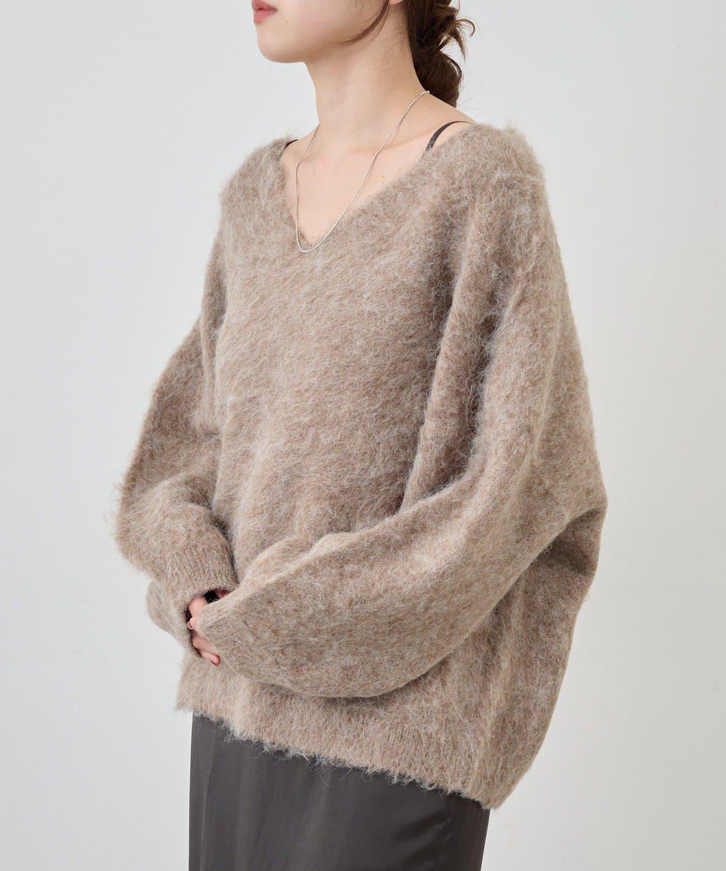 毛絨V領套頭衫