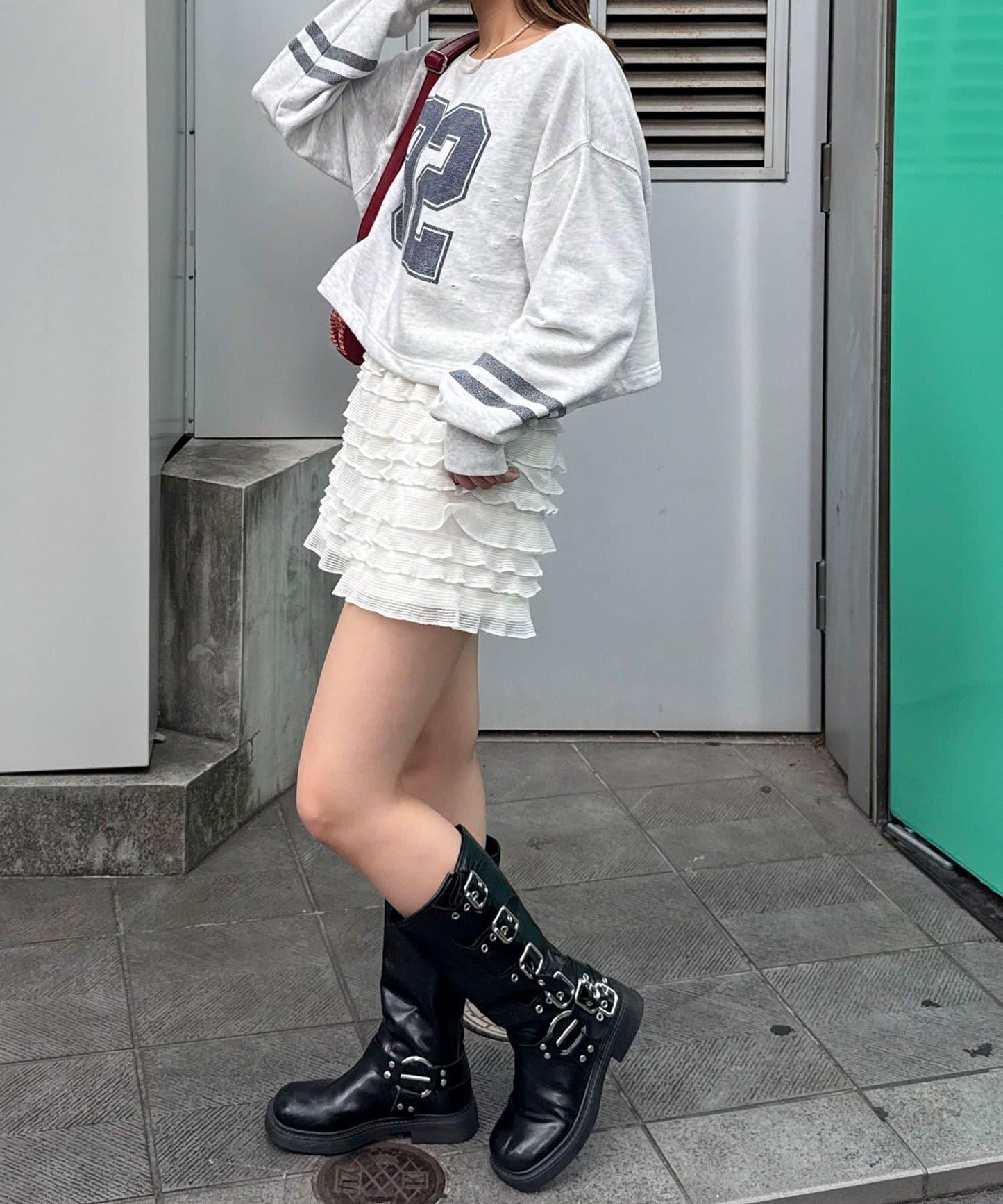 抽繩下襬數字印花短款衛衣