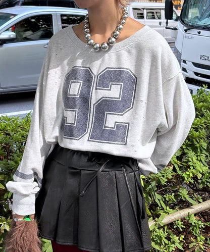 抽繩下襬數字印花短款衛衣