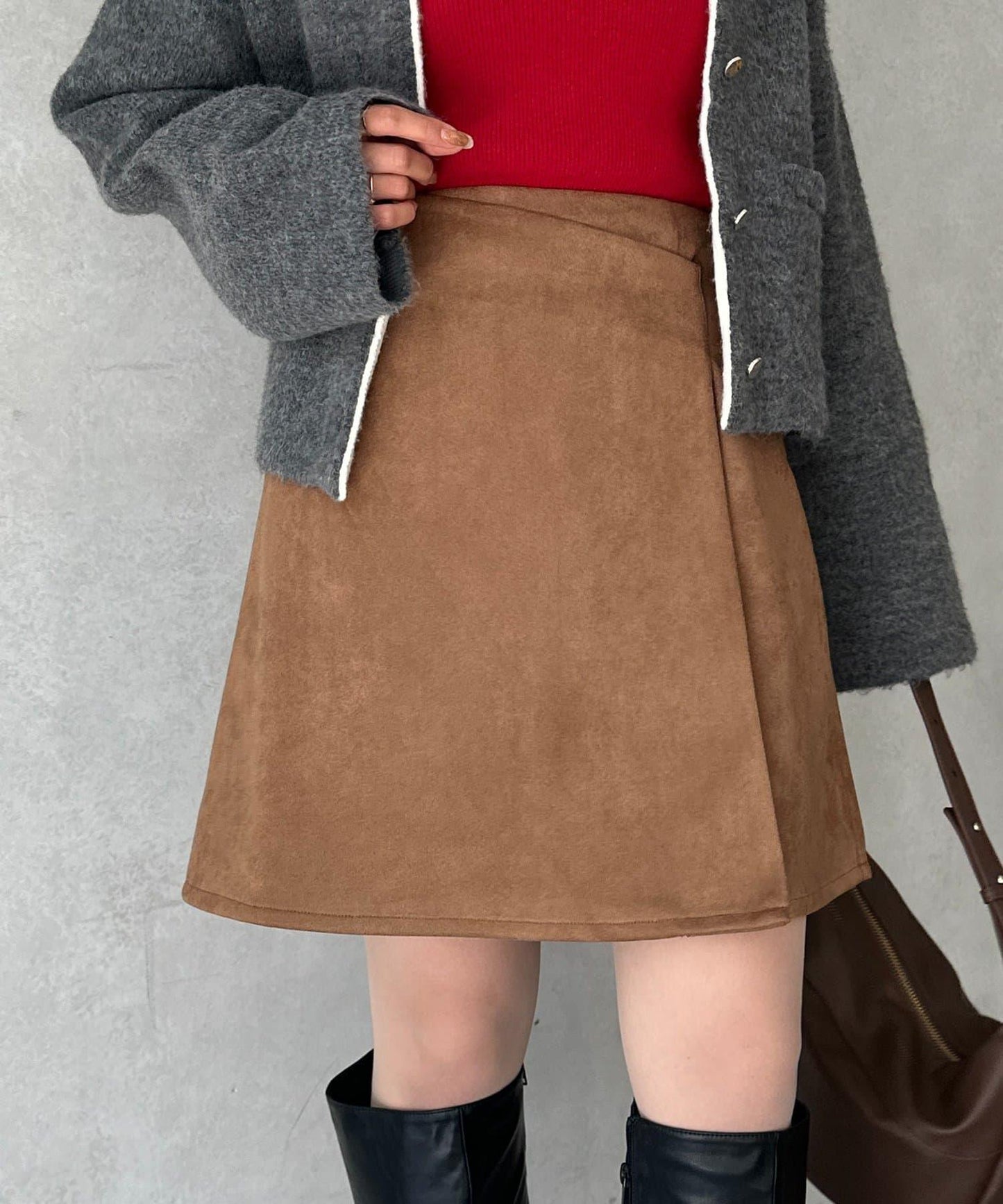 麂皮包裹式迷你裙