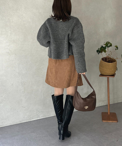 麂皮包裹式迷你裙