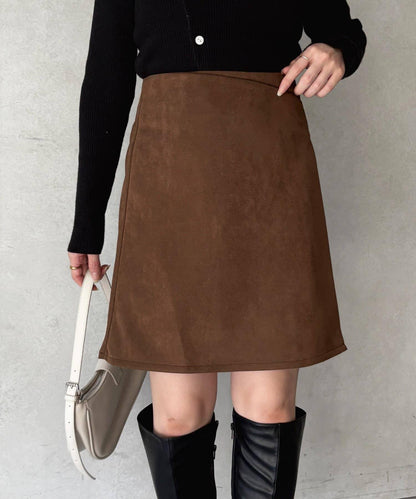 麂皮包裹式迷你裙