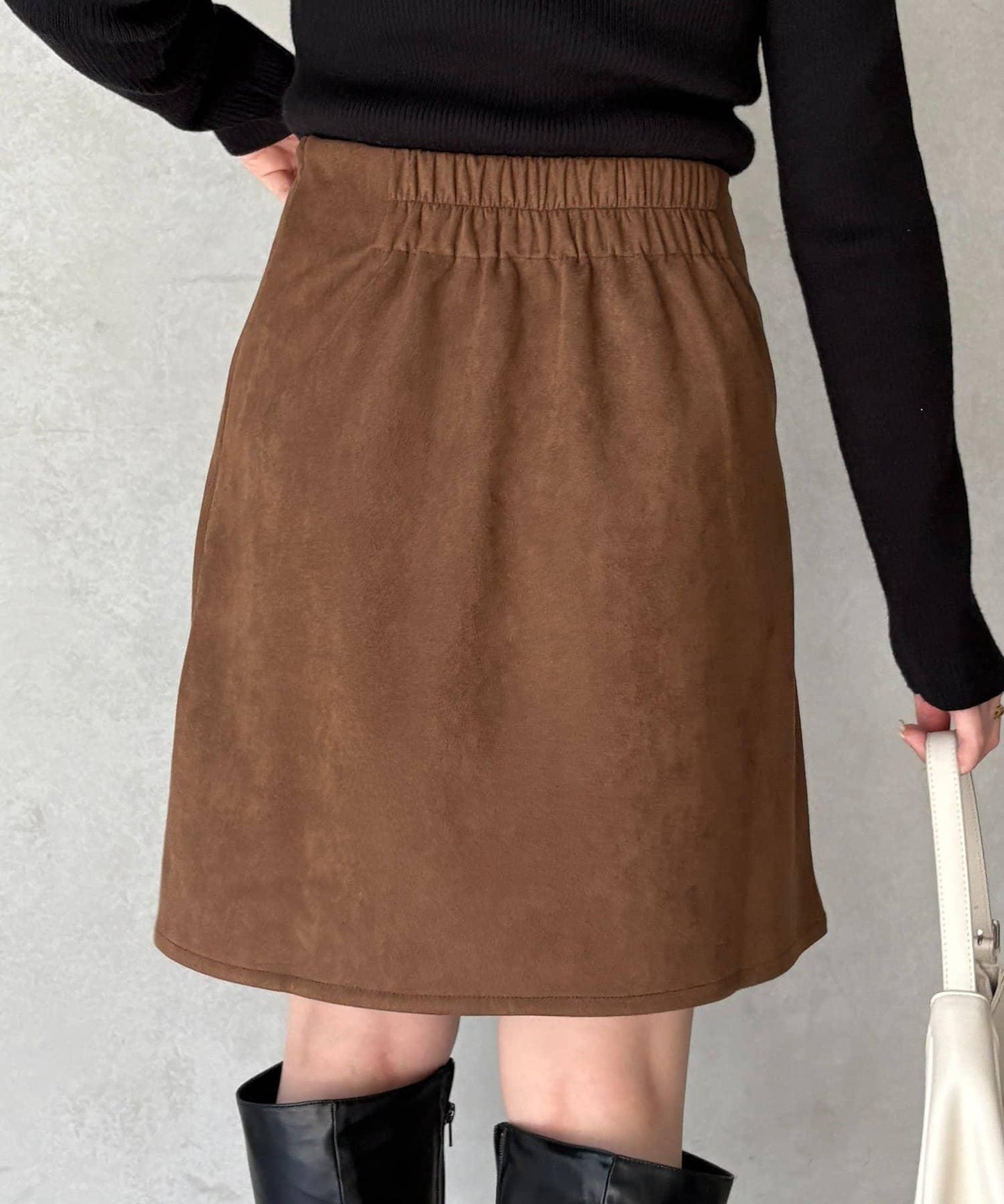 麂皮包裹式迷你裙