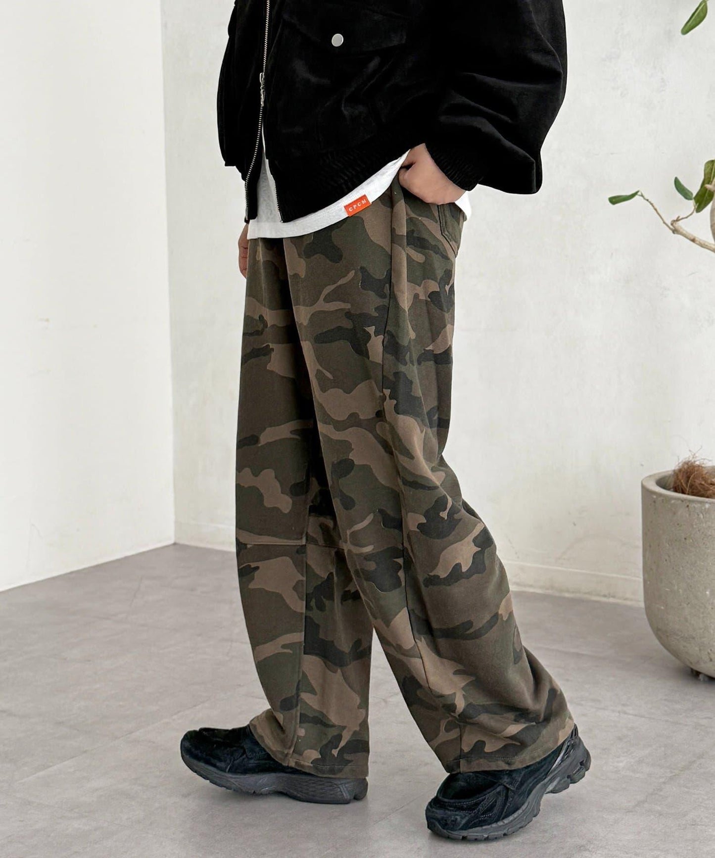 加絨彎曲運動褲