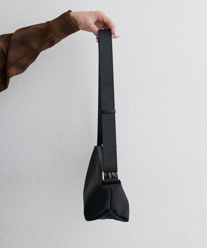 基礎款尼龍單肩包