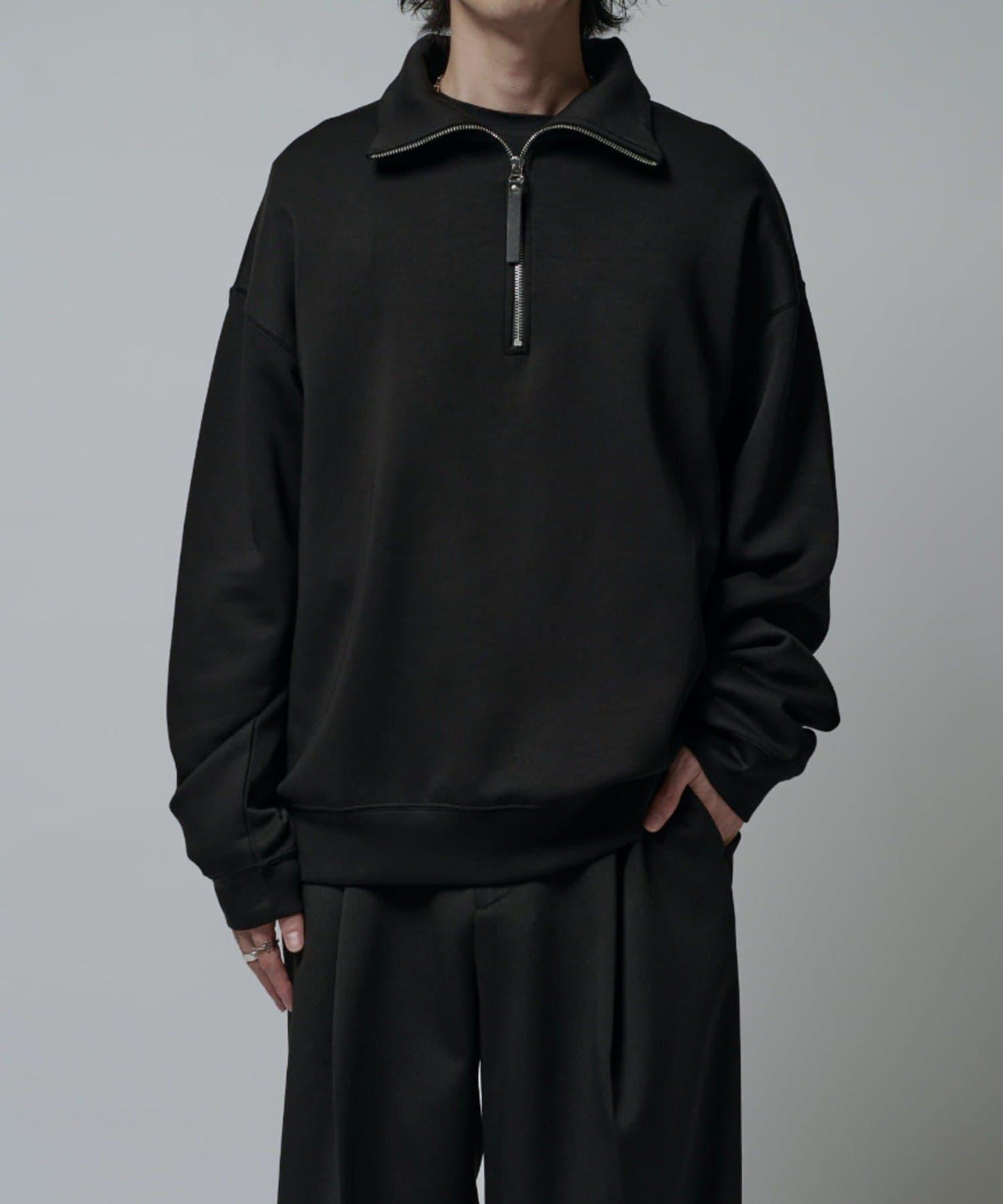 絲滑面料半拉鍊上衣