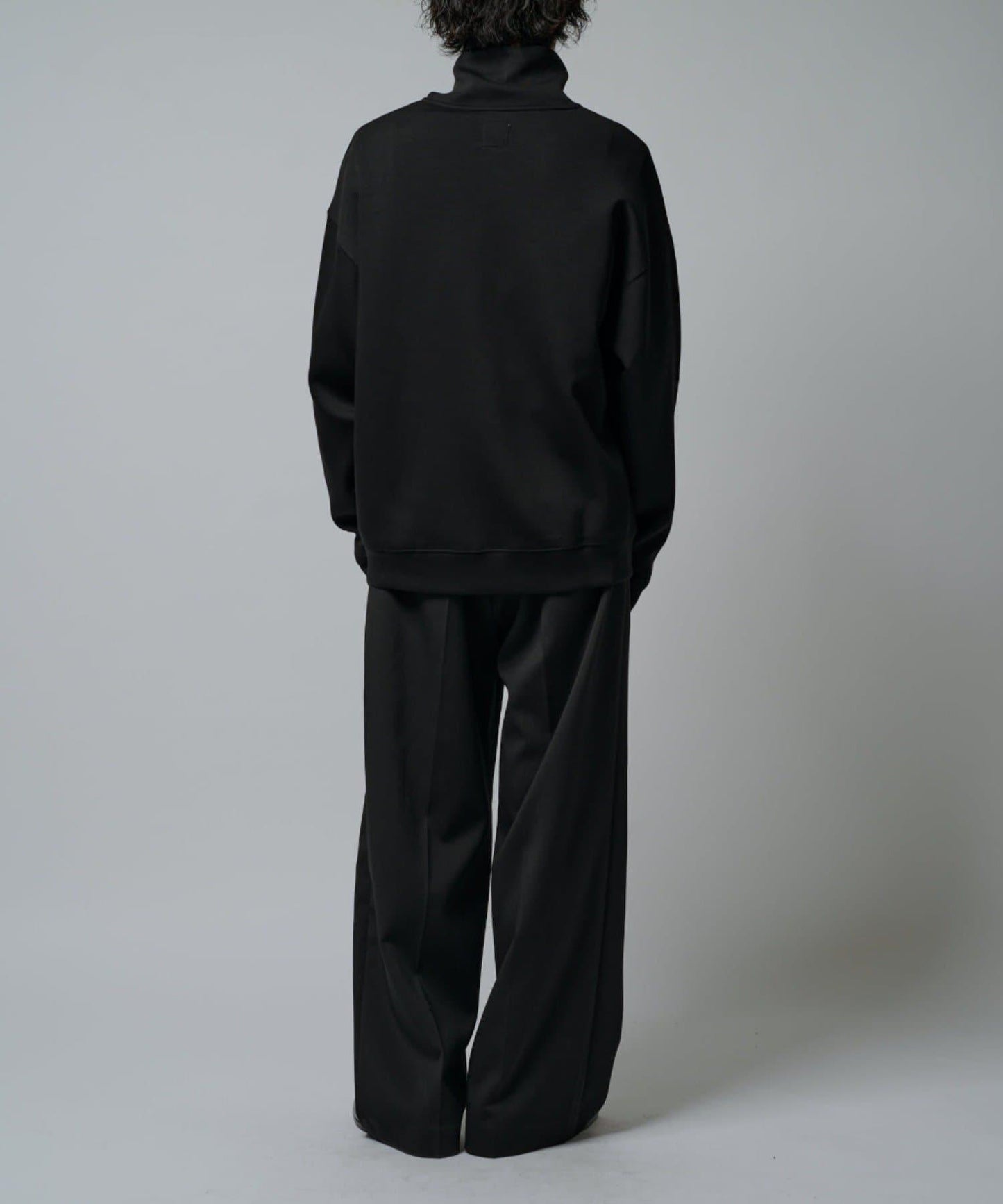 絲滑面料半拉鍊上衣