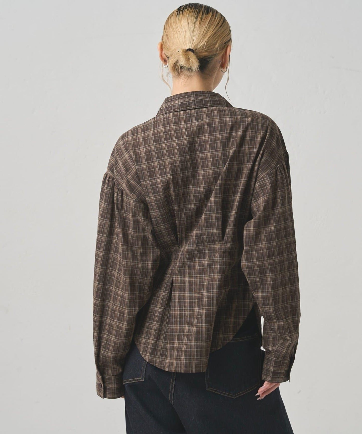 【WHO'S WHO gallery】泡泡袖褶皺襯衫