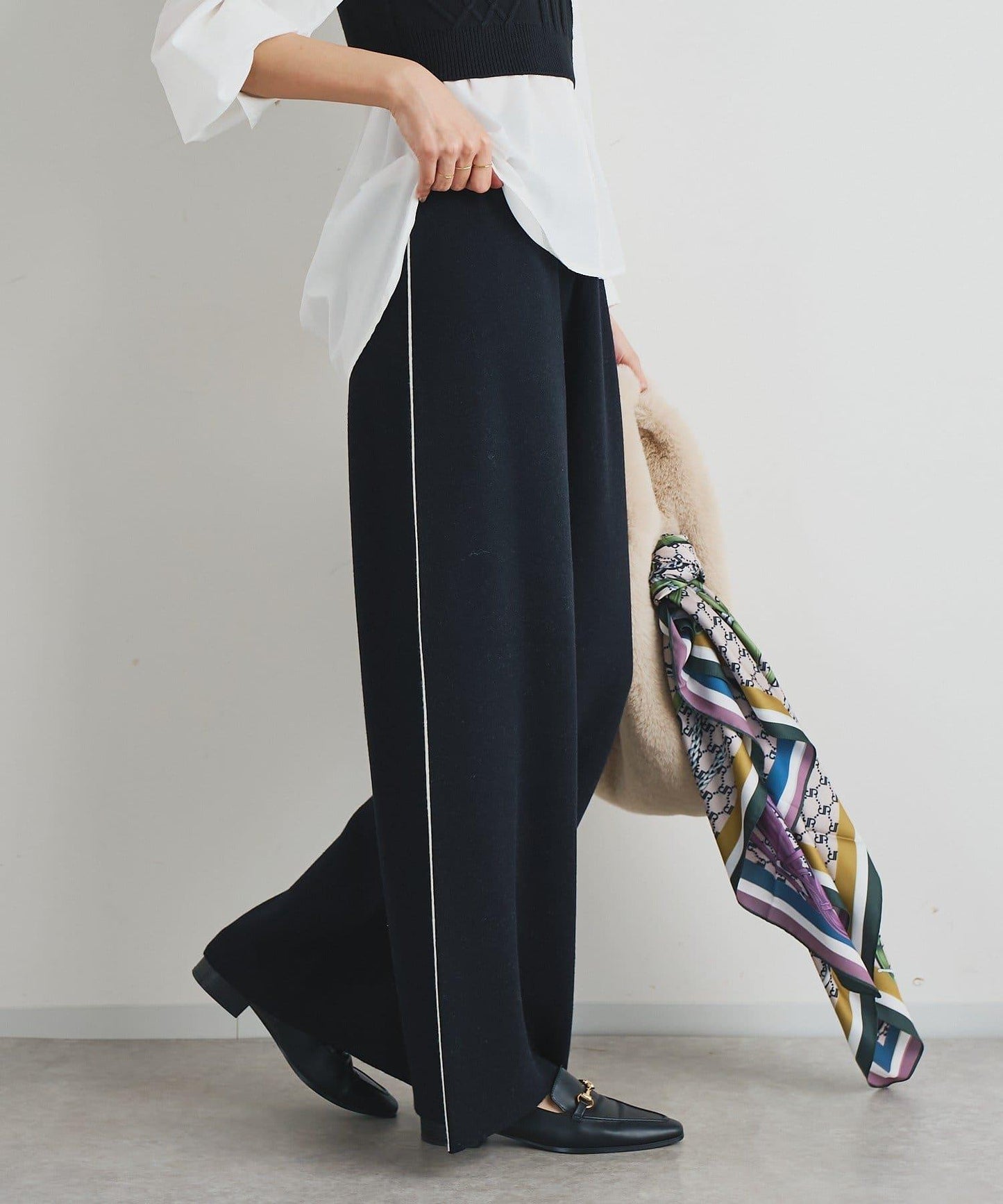 舒適穿著感側邊條紋針織褲