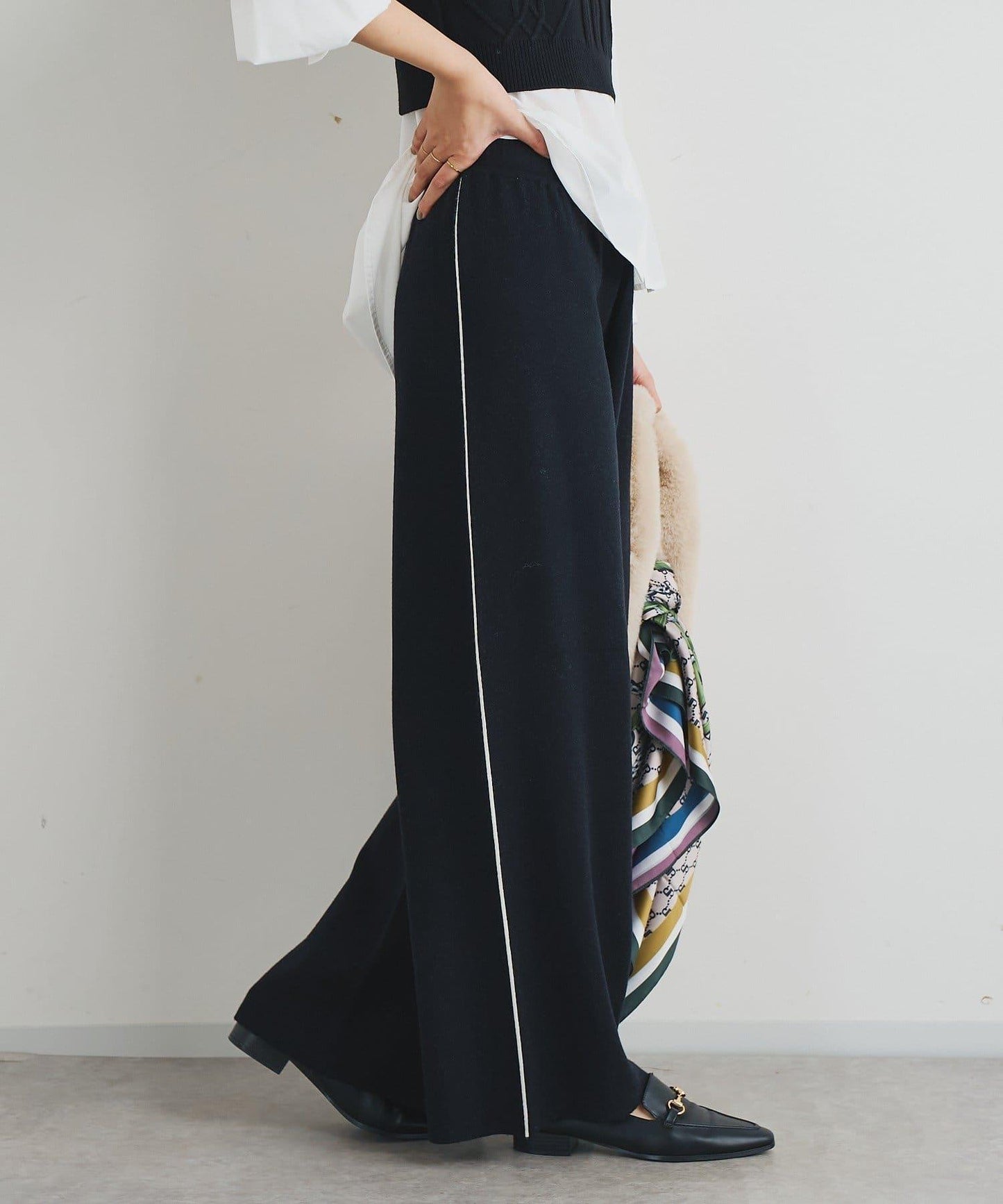 舒適穿著感側邊條紋針織褲