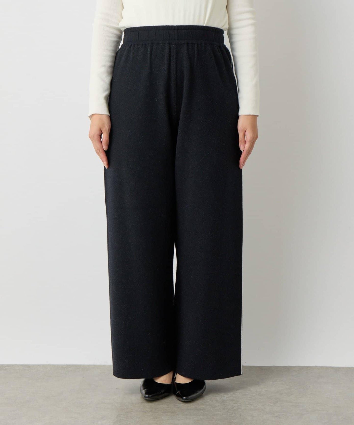 舒適穿著感側邊條紋針織褲