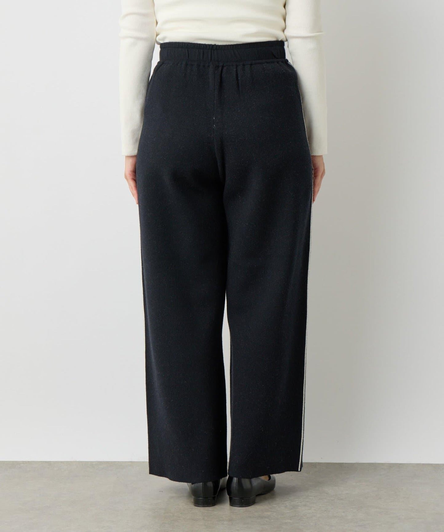 舒適穿著感側邊條紋針織褲