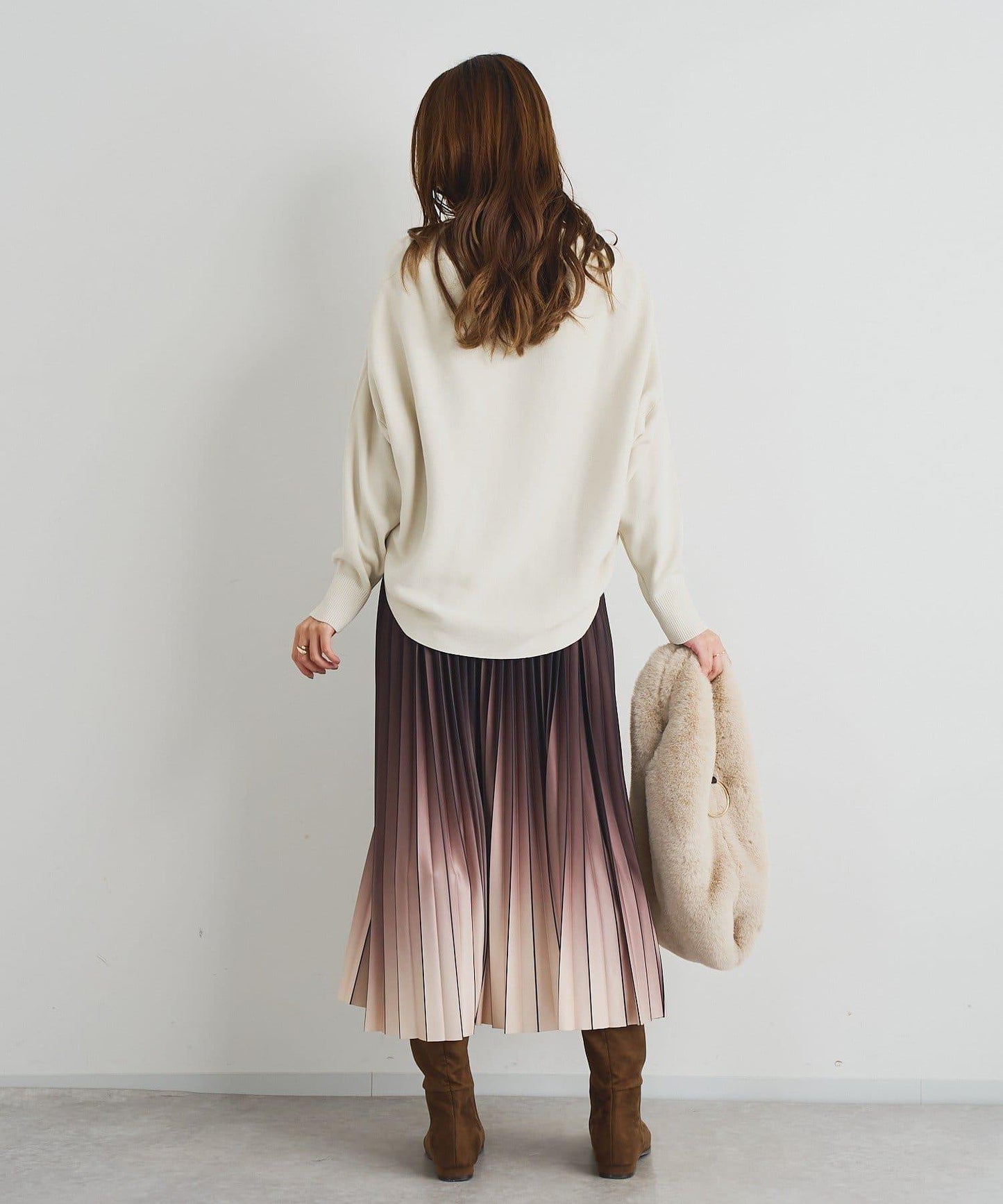 《著回し力抜群》14針高密度圓弧下襬套頭衫