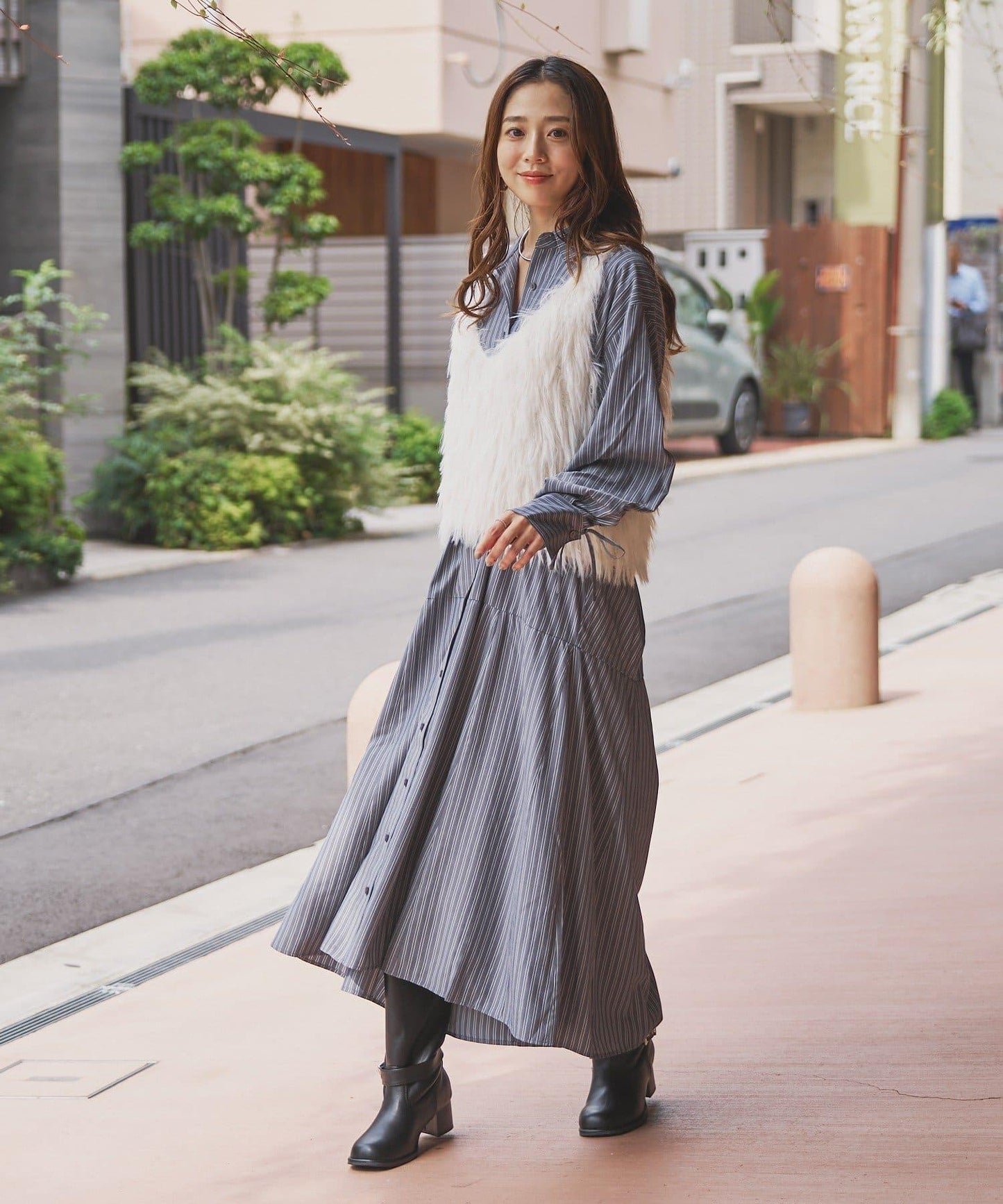 大人女性感羽毛針織背心