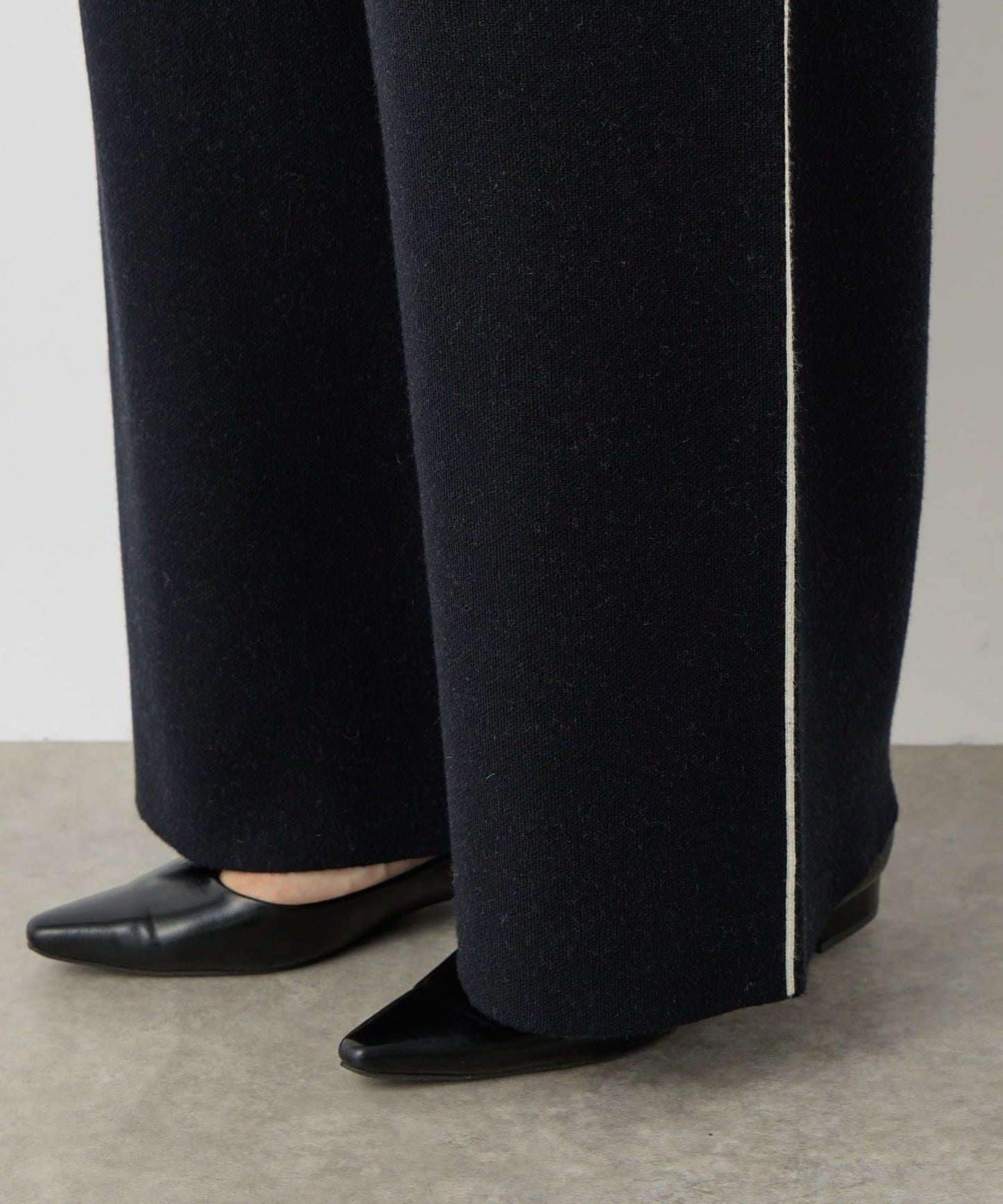 舒適穿著感側邊條紋針織褲