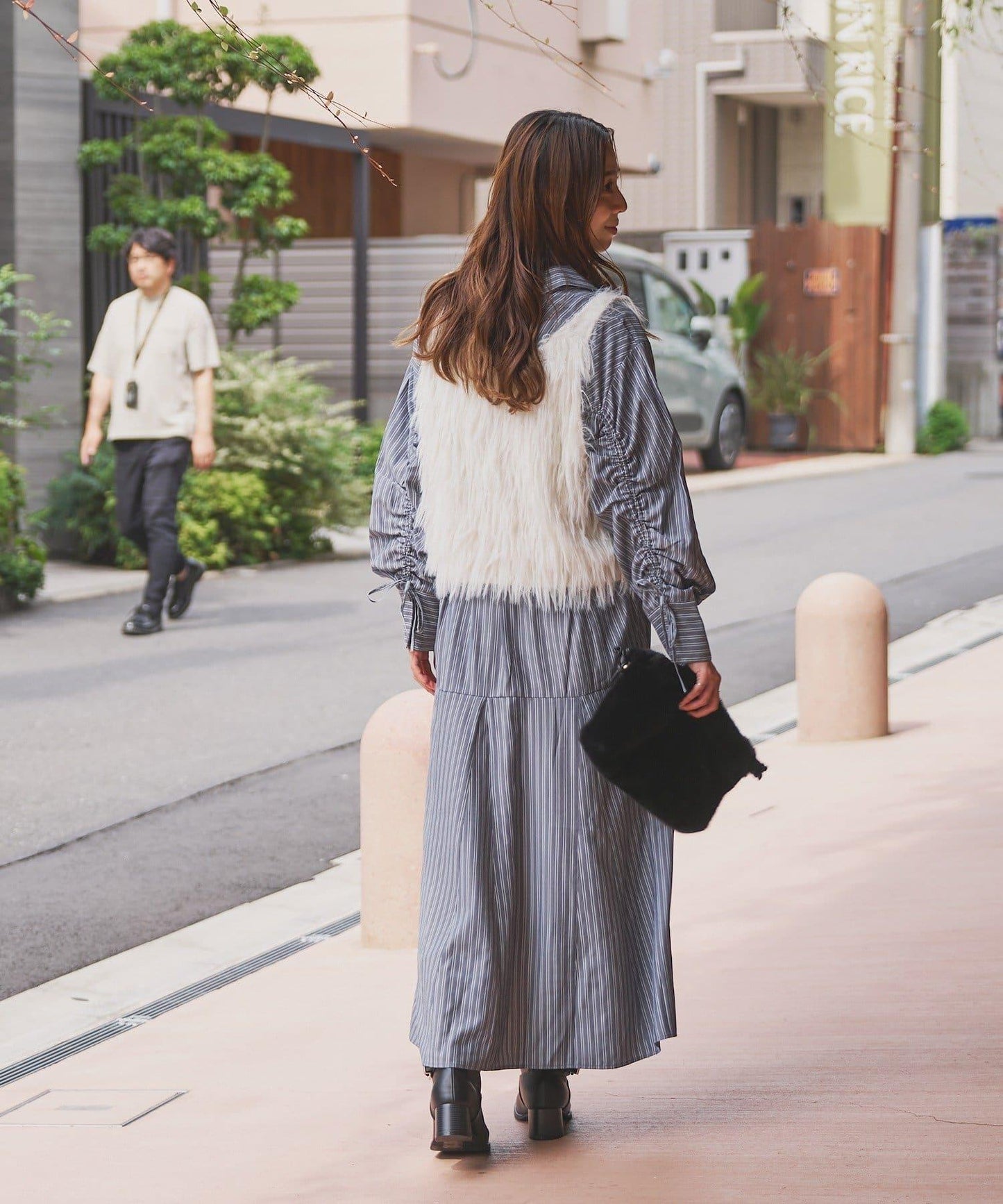 大人女性感羽毛針織背心