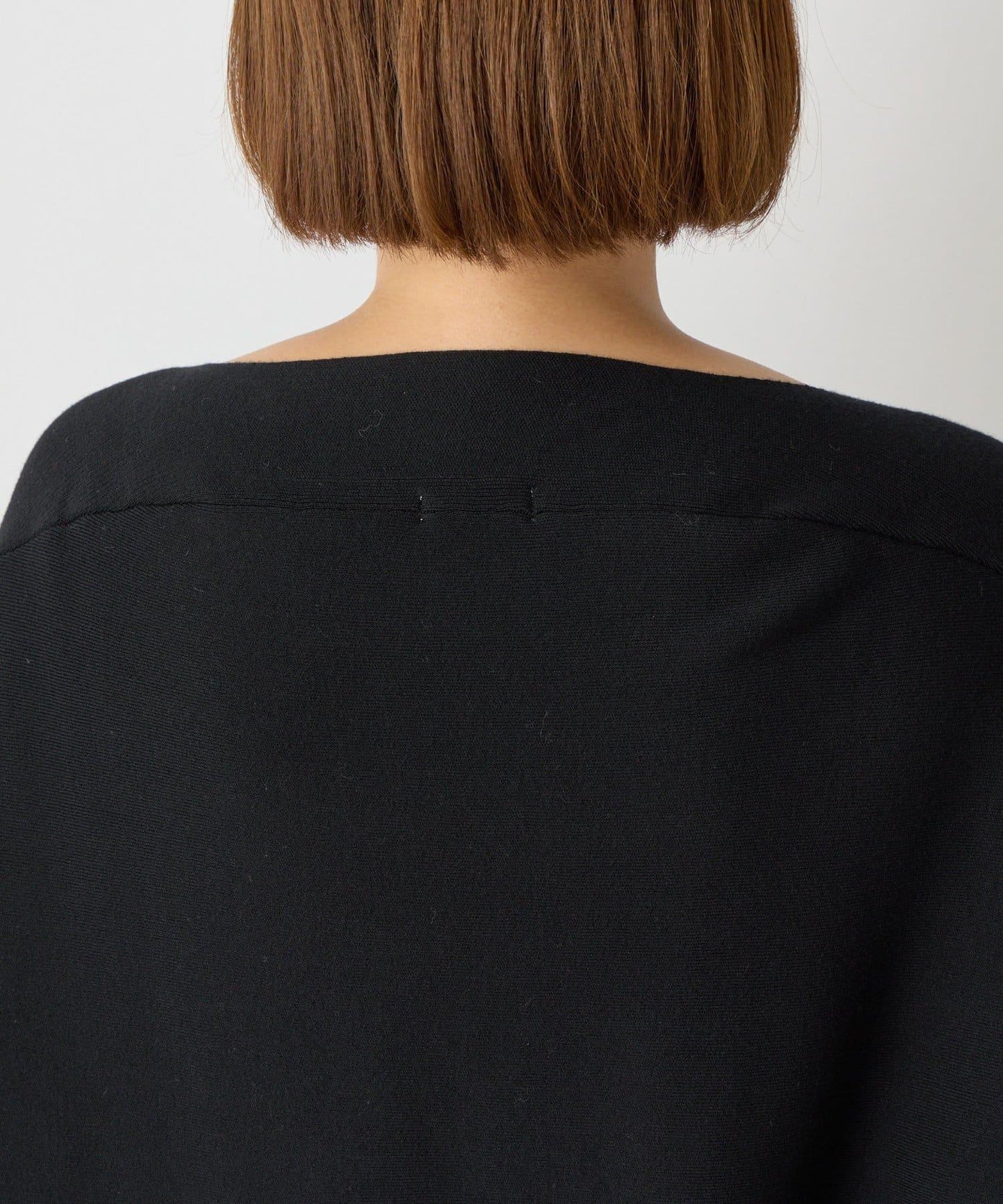 《著回し力抜群》14針高密度圓弧下襬套頭衫