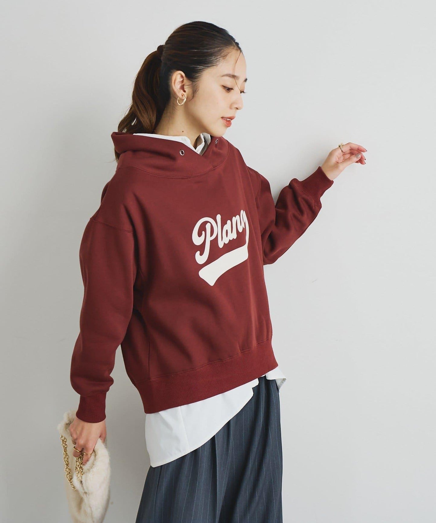 大人休閒風格內襯毛圈布標誌設計圓領套頭衫