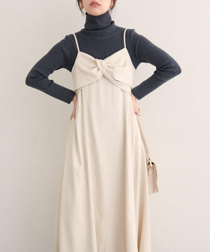 〈osono〉扭結蝴蝶結吊帶連衣裙