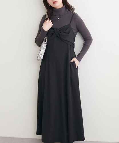 〈osono〉扭結蝴蝶結吊帶連衣裙