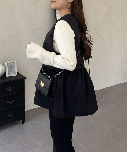 植絨波點絎縫荷葉邊背心